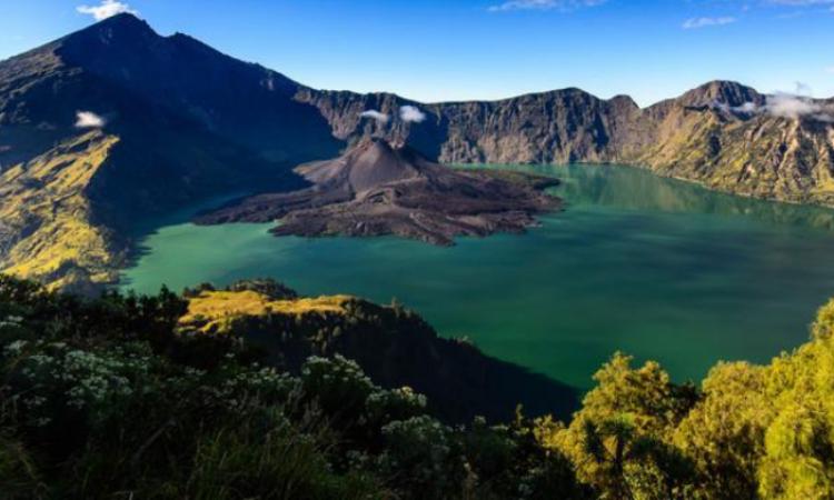 10 Tempat Wisata di Lombok Terpopuler & Menarik