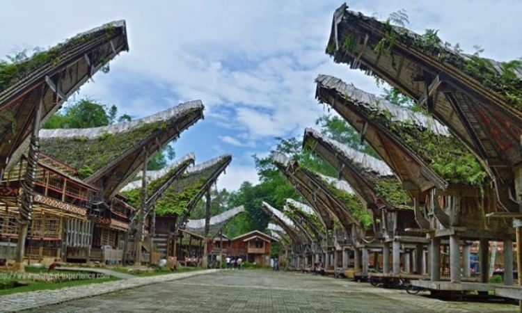 9 Tempat Wisata Terpopuler di Indonesia Buat Liburan
