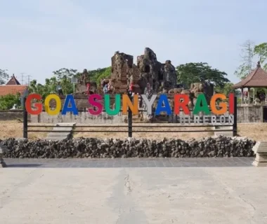 Mengulas Keunikan Wisata Goa Sunyaragi Cirebon: Daya Tarik, Rute Lokasi, dan Fasilitas